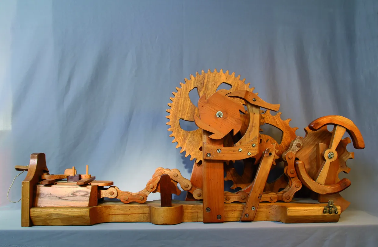 Machine à resserrer les liens - Œuvre du Musée de l'Affabuloscope